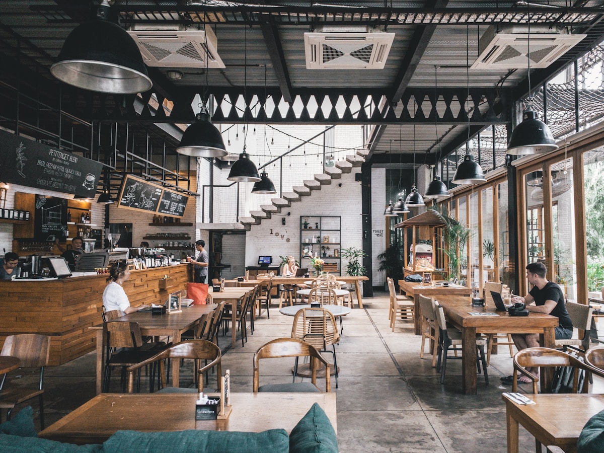 Ask for Alonzo dining atmosphere